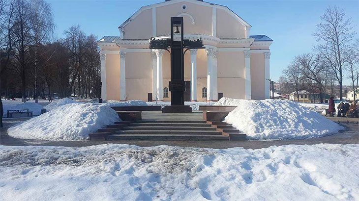 Памятник героям железнодорожникам Курска